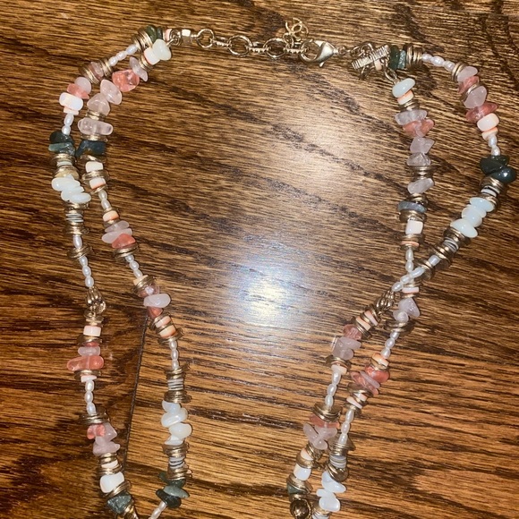 AUTHENTIC CHANEL beaded shell necklace - Picture 11 of 13